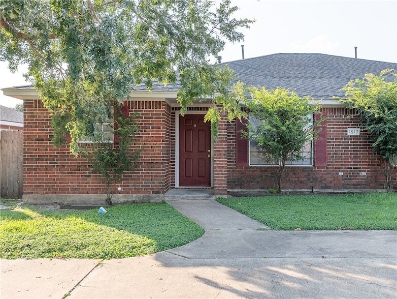 Photo - 1813 Sara Drive Unit A