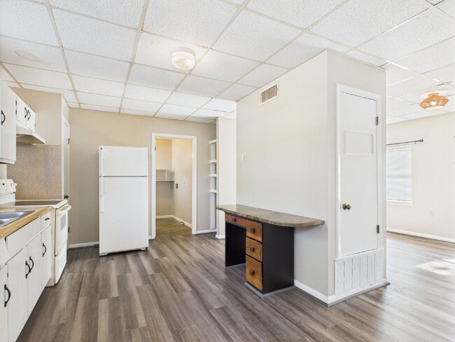 Foto del edificio - 321 W Park St