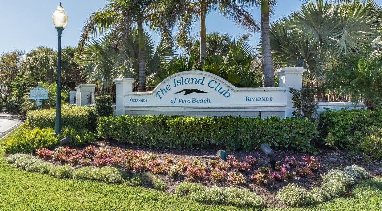 Foto principal - 921 Island Club Square