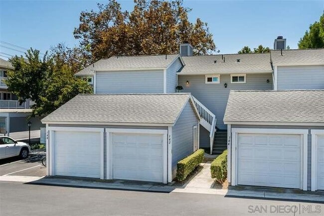 Building Photo - 142 Mangano Cir
