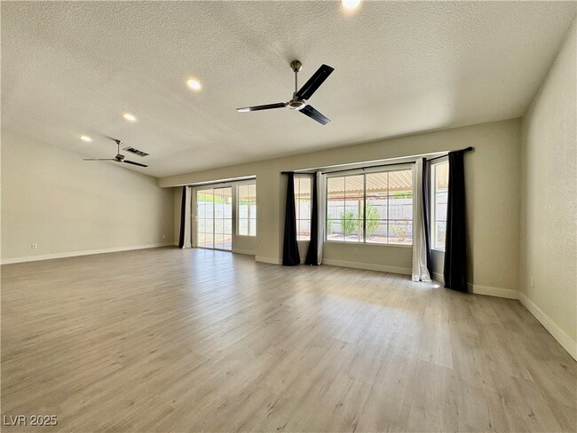 Building Photo - 24 Myrtle Beach Dr