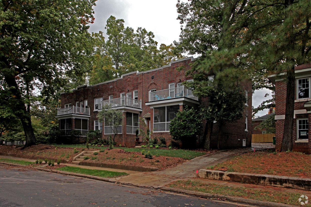 Primary Photo - Magnolia Apartments