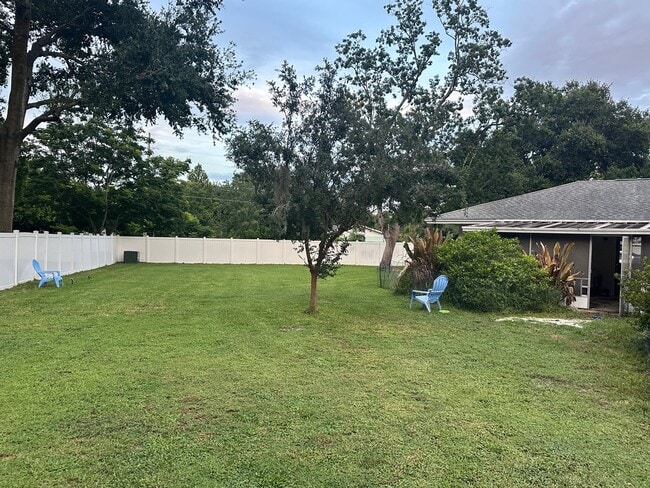 Foto del edificio - 1423 Appleton Ave