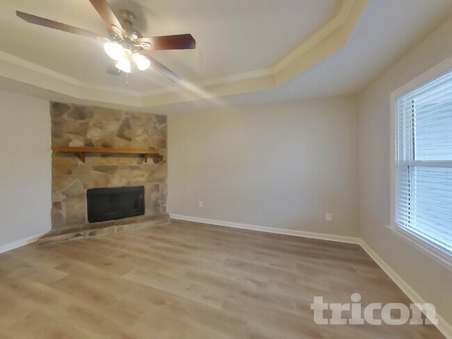 Building Photo - 362 Park Ct N