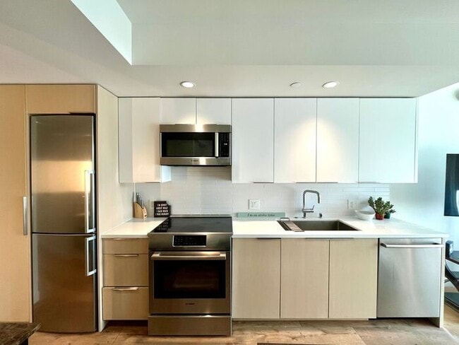 Building Photo - Kakaako: Ae'o - Studio with one Parking (E...