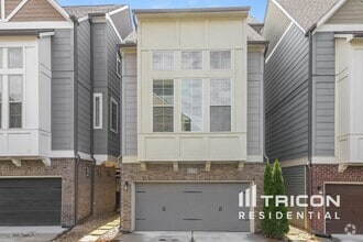Building Photo - 1068 Moorewood Ln S E
