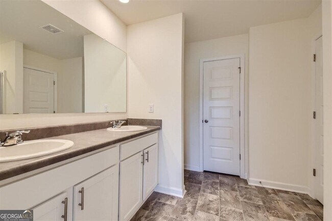 Building Photo - 839 Taurus Dr
