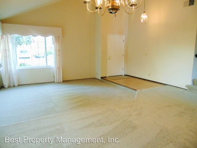 Building Photo - 32735 Downieville St