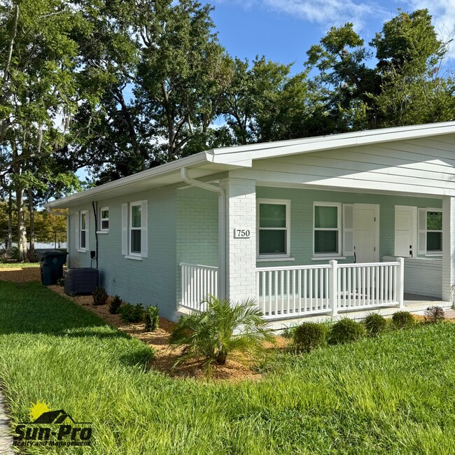 Foto del edificio - 750 Bethune St