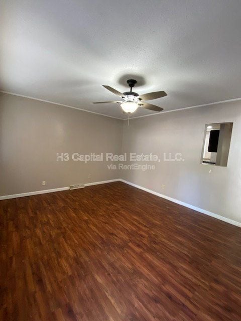 Photo - 215 Dogwood Ln House