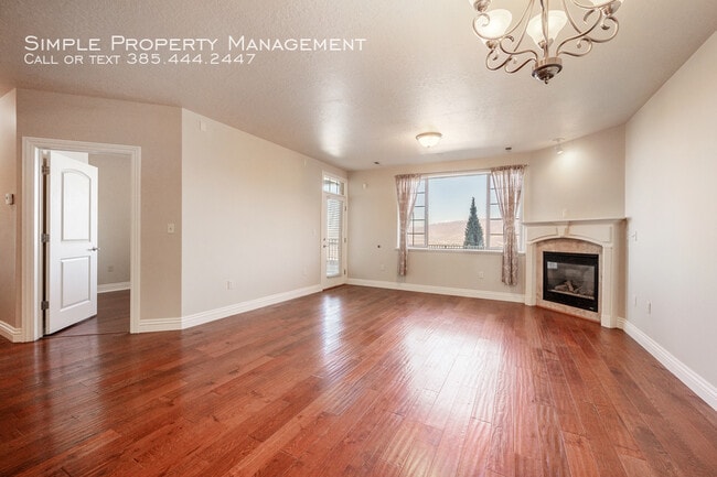 Building Photo - Luxury Condo with Stunning Views