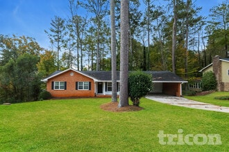 Building Photo - 4110 Jeffrey Dr SW