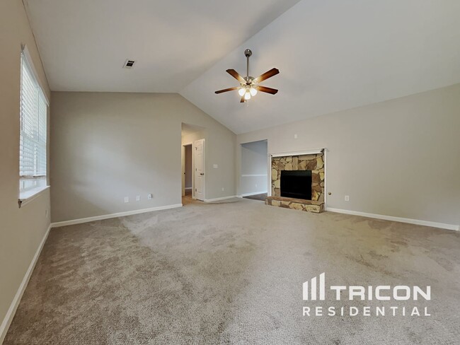 Building Photo - 178 Greenleaf Dr