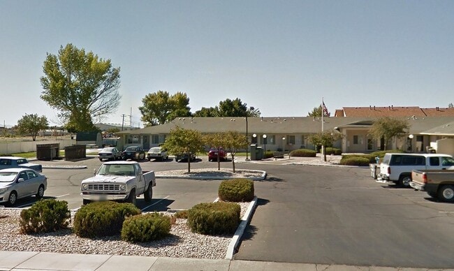 Building Photo - 160 Serpa Pl