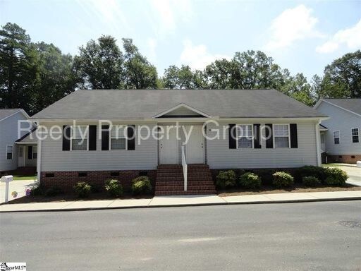 Building Photo - 2 Bed / 2 Bath near Cherrydale