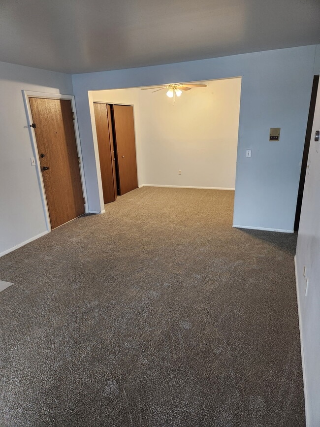 Photo - 1472 W Chateau Vert Townhome