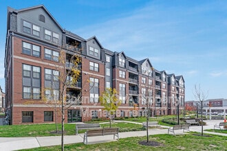 Building Photo - 3927 Fair Ridge Dr