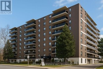 Building Photo - 35 Confederation Dr