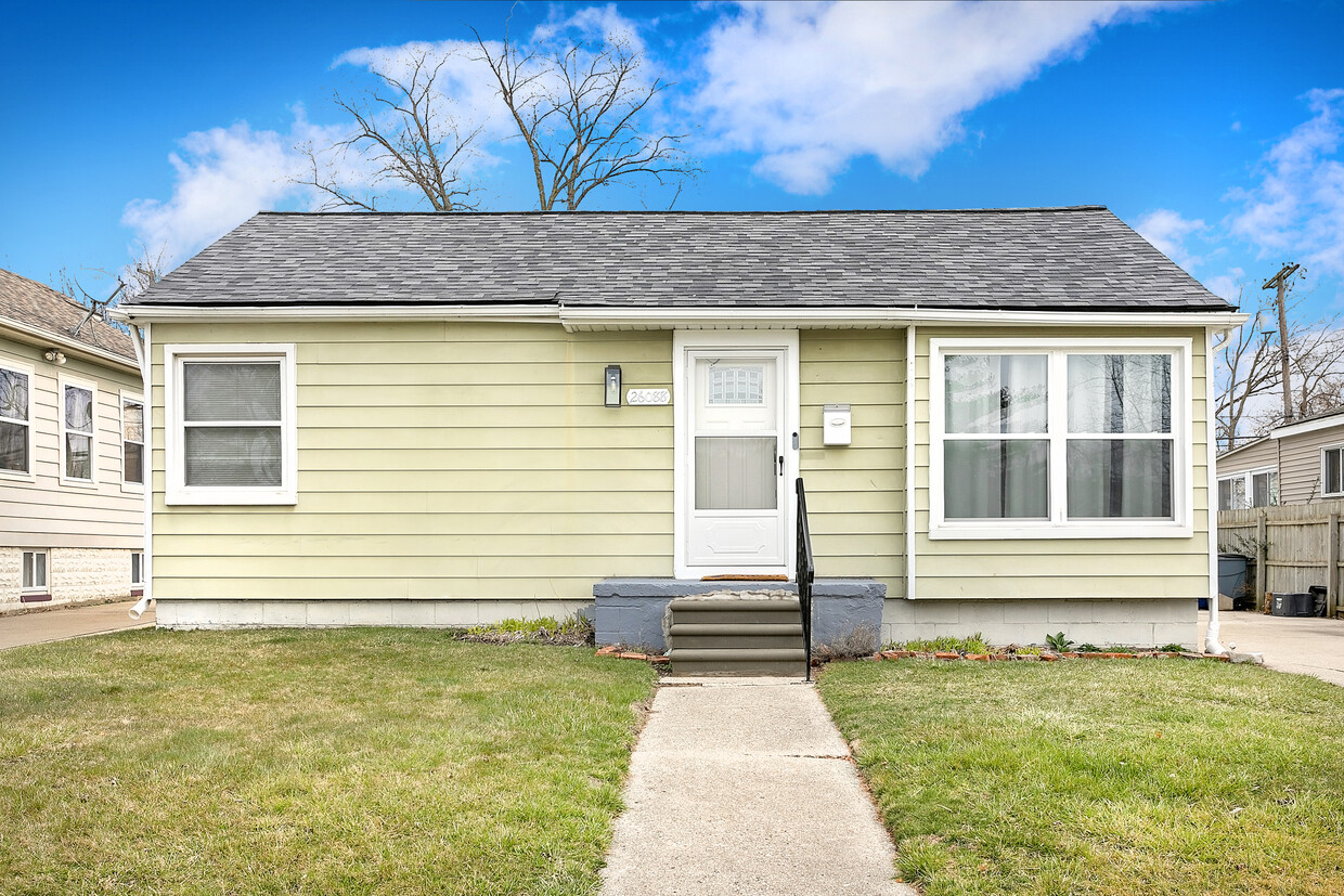 Foto principal - 26088 Alger Blvd