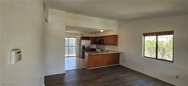 Building Photo - 4904 Vincennes Ct