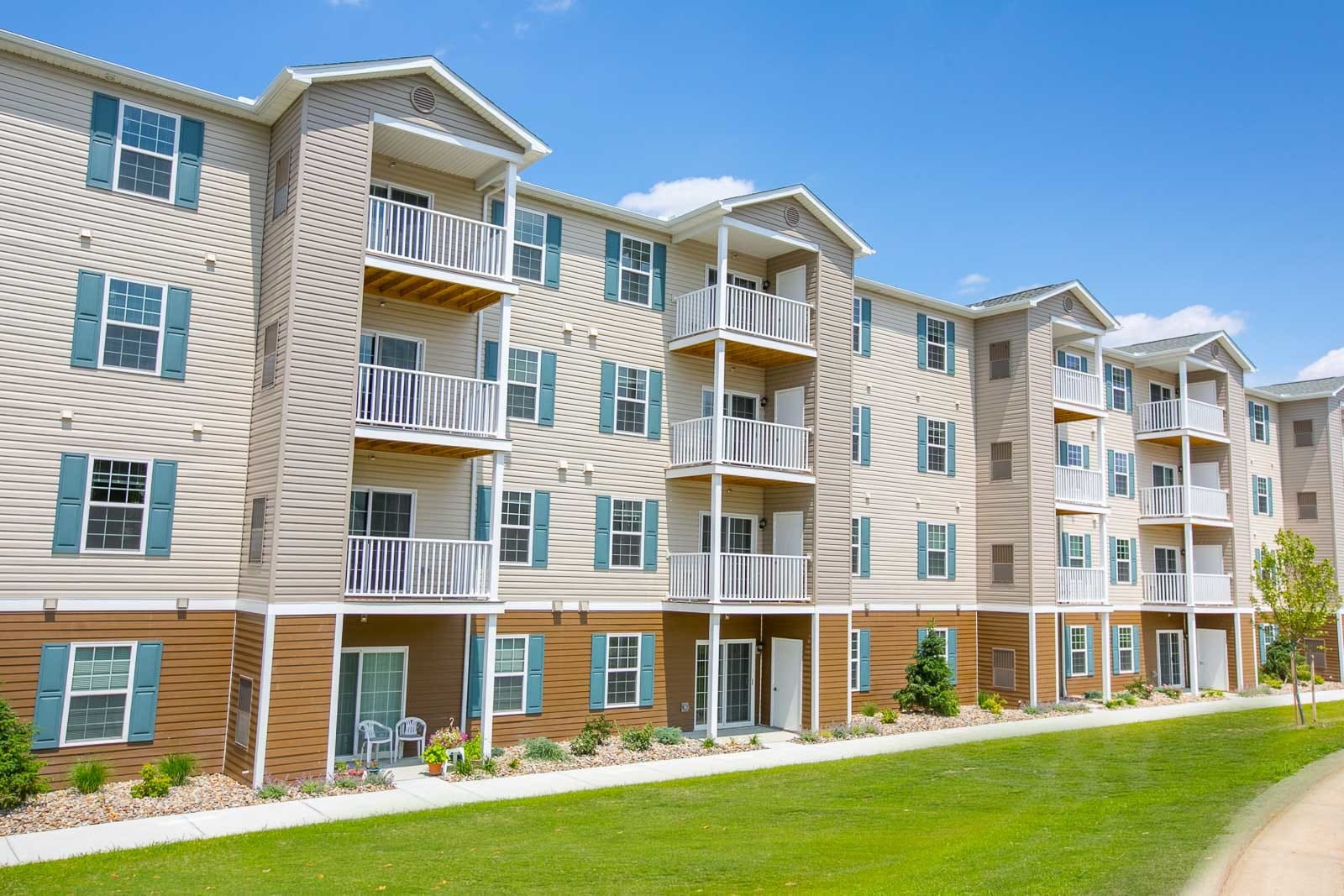 Southpark Square Senior Apartments – photo 1 of 25
