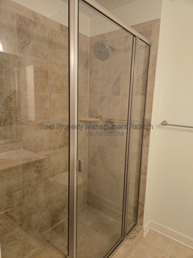 Foto del edificio - 1647 Claiborne Ct