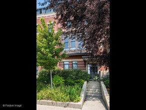 Building Photo - 1015 N Riverwalk St