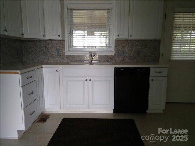 Foto del edificio - 607 Fort Mill Hwy