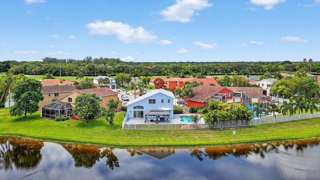 Building Photo - 8225 Pelican Harbour Dr