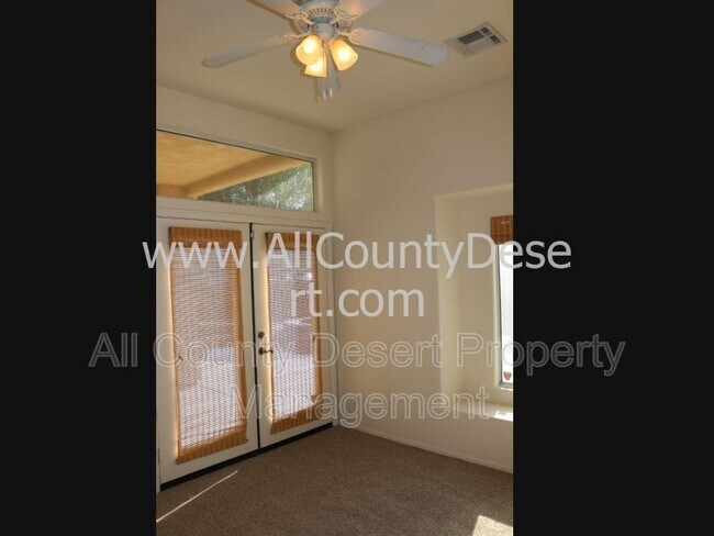 Foto del edificio - 79420 Bowden Dr