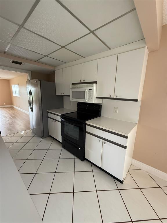 Building Photo - 1300 SW 125th Ave