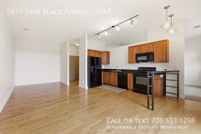 Foto del edificio - 5677 E Park Pl Ave
