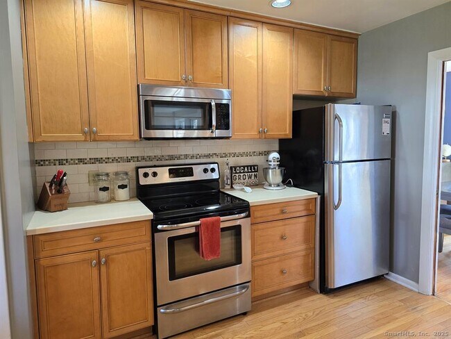 Foto del edificio - 856 Shagbark Dr