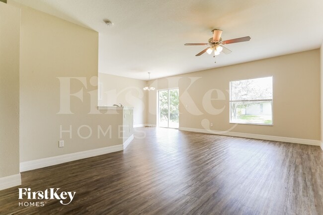 Foto del edificio - 2728 Parrot St