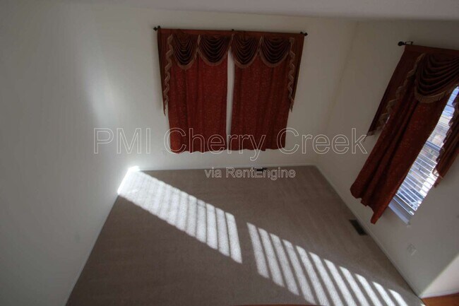 Foto del edificio - 5420 Heatherton Ln