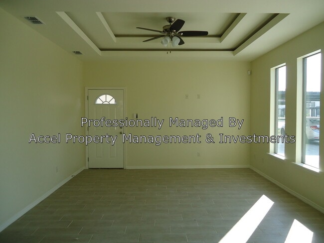 Building Photo - 209 Teak Dr