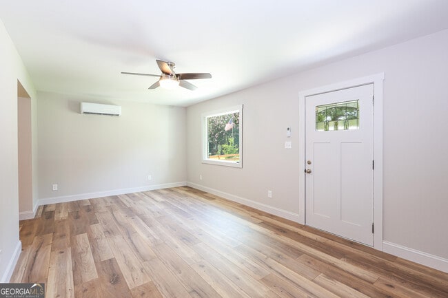 Building Photo - 1208 Williams Cir