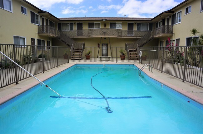 Inground Pool - 2503 Arlington Ave