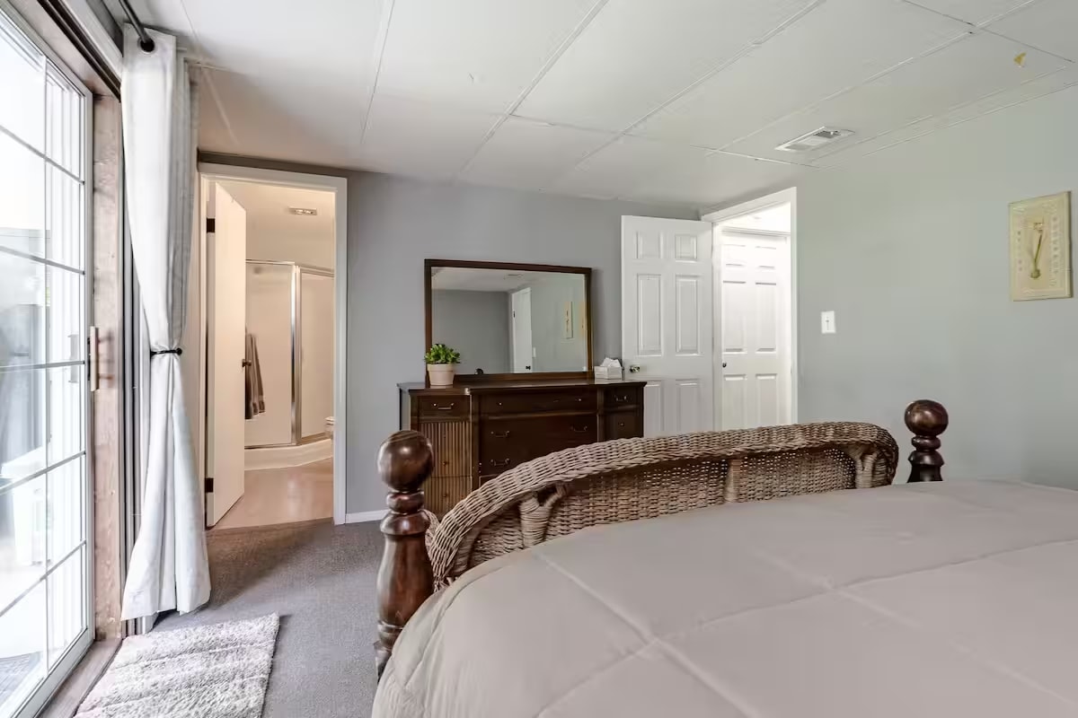 Dormitorio con baño privado - 18164 Swiss Dr