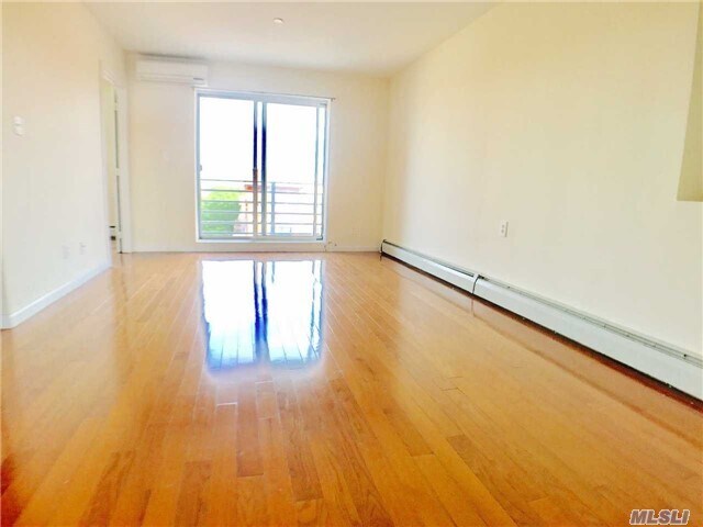 Building Photo - 140-37 Cherry Ave