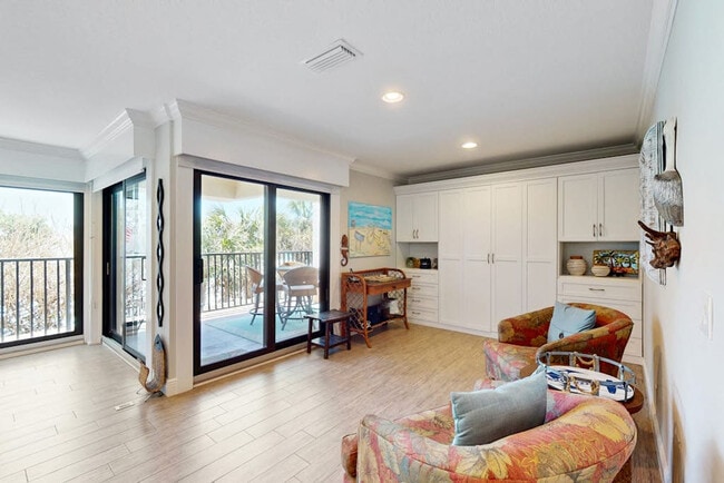 Building Photo - 5806 Gulf Dr