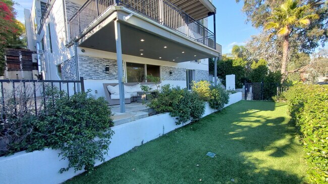 Foto del edificio - 3407 Troy Dr