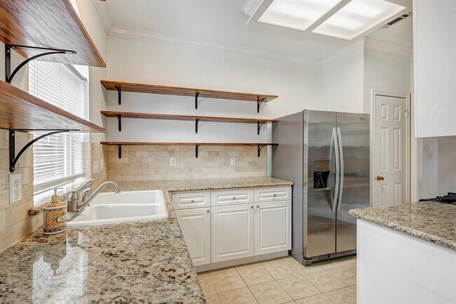 Foto del edificio - 2602 Hopkins St