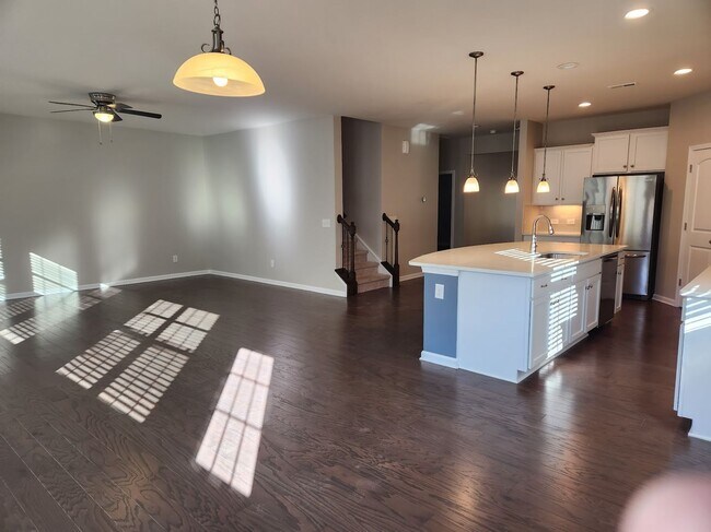 Foto del edificio - Charming Davidson 4-Bedroom with Modern Fi...