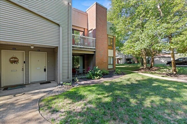 Foto del edificio - 805 Sugarbush Ct