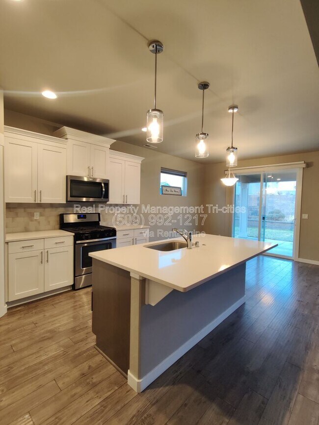 Foto del edificio - 8817 Grandview Dr