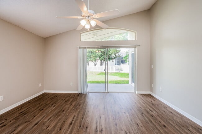 Building Photo - 1157 Ballyshannon Pkwy