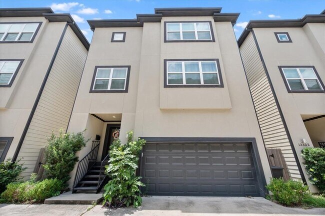 Foto del edificio - 1333 W 22nd St