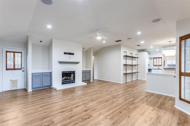 Foto del edificio - 900 Angleton Cove