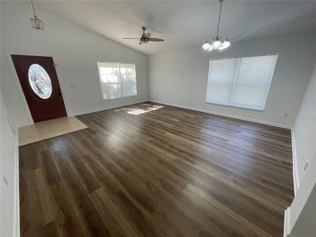 Building Photo - 392 Misty Oaks Run